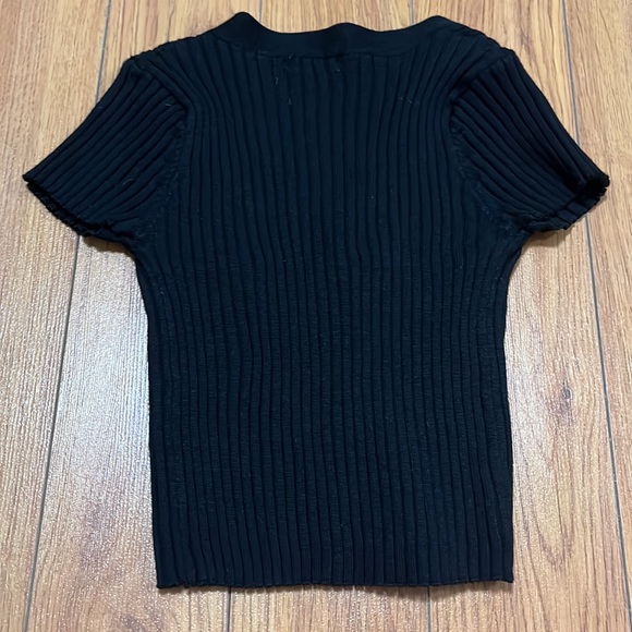 YesStyle black ribbed button up crop top - Picture 2 of 3